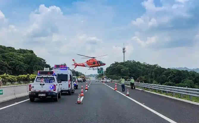 顺庆区高速公路汽车救援案例